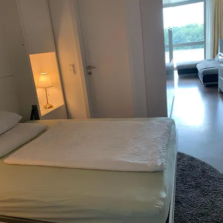 Riverview Eurovea Apartment Bratysława