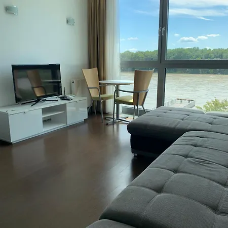 Riverview Eurovea Apartment *