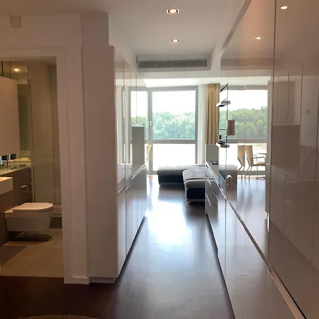Апартаменты Riverview Eurovea Apartment *